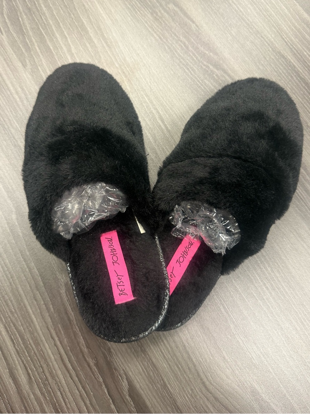 Betsey Johnson Black Fuzzy Slide Plush Slippers Size Large 9-10